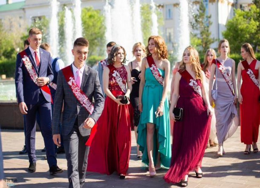 Продажи выпускных платьев размера XL в Краснодаре рекордно выросли