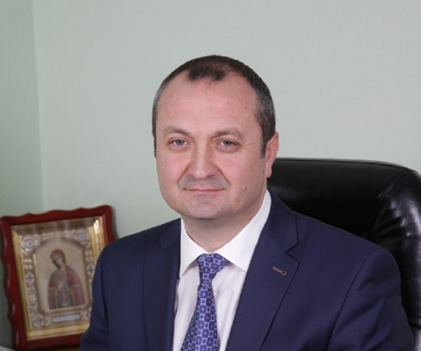 Силовики пришли с обысками к главе Славянского района