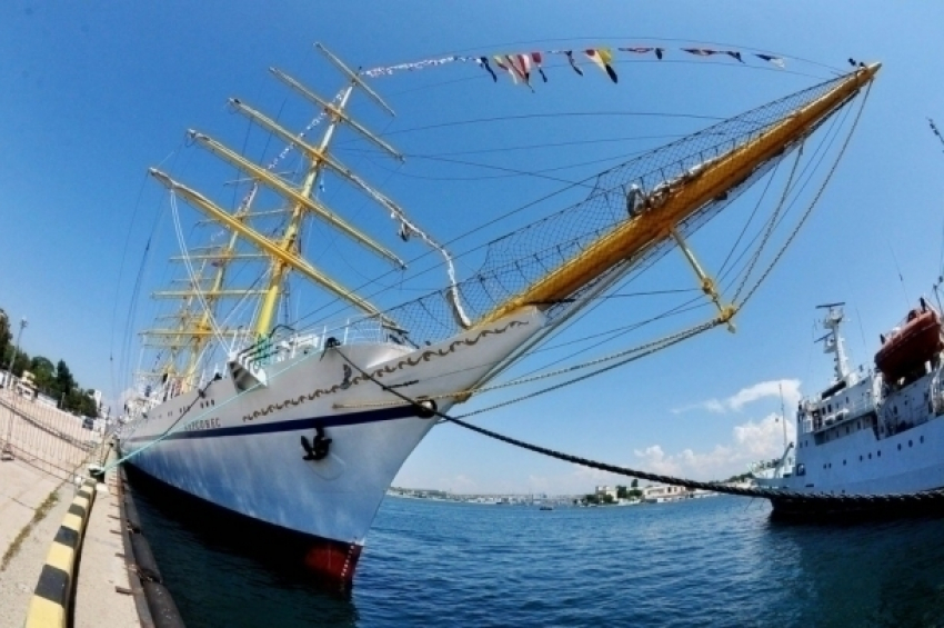 Культовый фрегат попадет на выставку яхт в Сочи