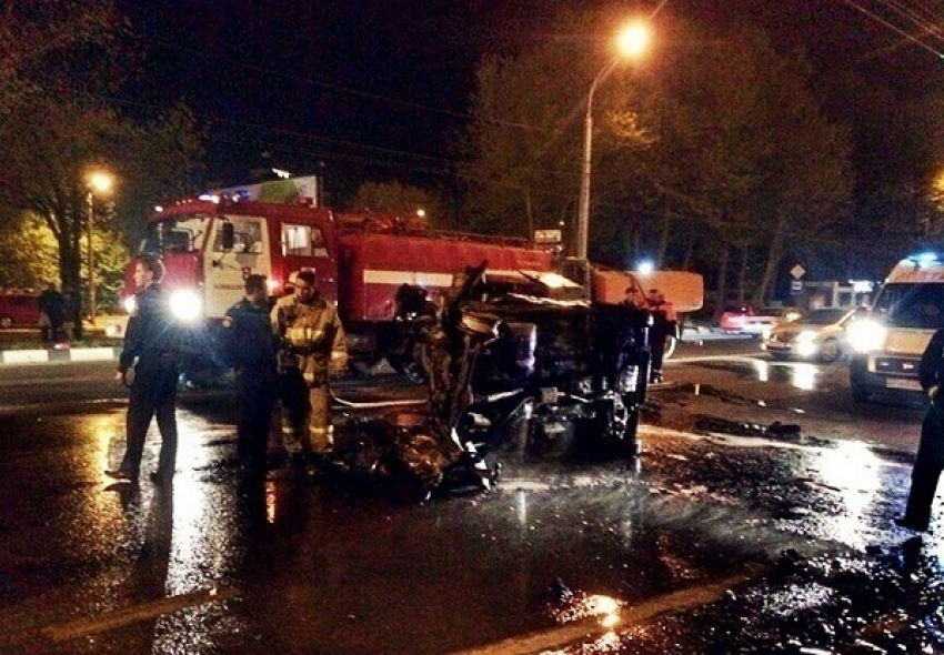 В Новороссийске семья спаслась из горящего автомобиля