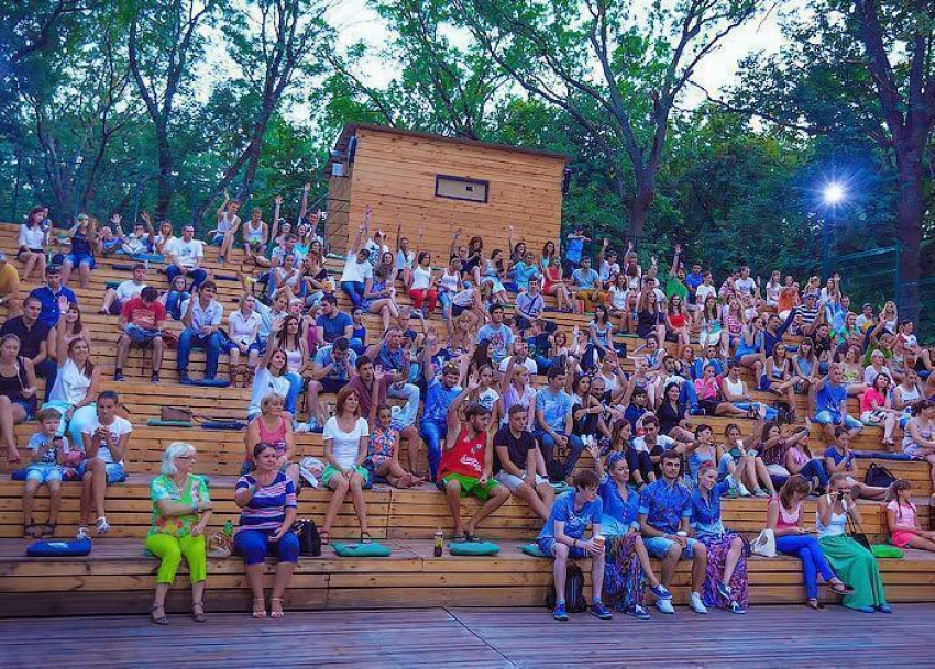 В Краснодаре премьерой фильма «Экипаж» откроется летний кинотеатр «Аврора»