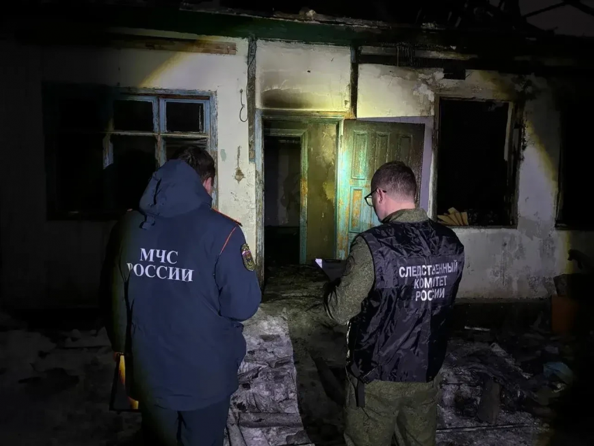 Женщина и трое маленьких детей заживо сгорели на Кубани