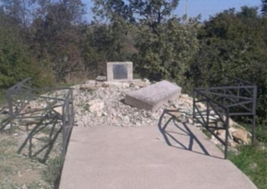Власти Новороссийска опровергли информацию о разрушенном памятнике убитым во время ВОВ детям