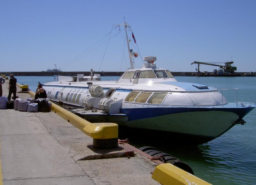 В Краснодарском крае между городами-курортами запустят катера на подводных крыльях