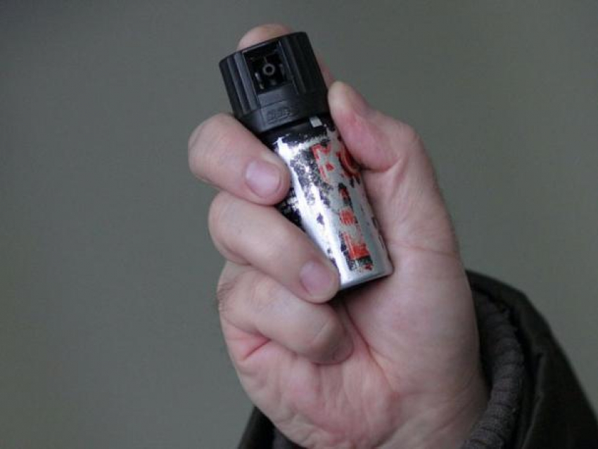 В школе № 50 г. Краснодара ученик распылил газовый баллончик