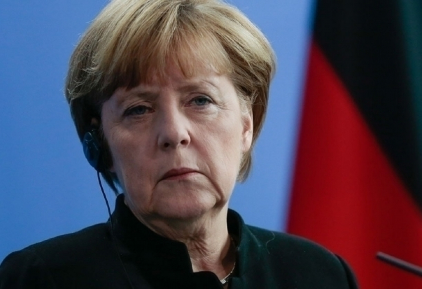 Меркель хочет поговорить в Сочи о войне