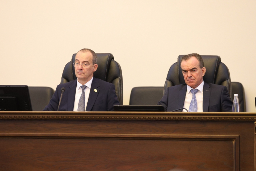 Депутаты ЗСК утвердили краевой бюджет на три года