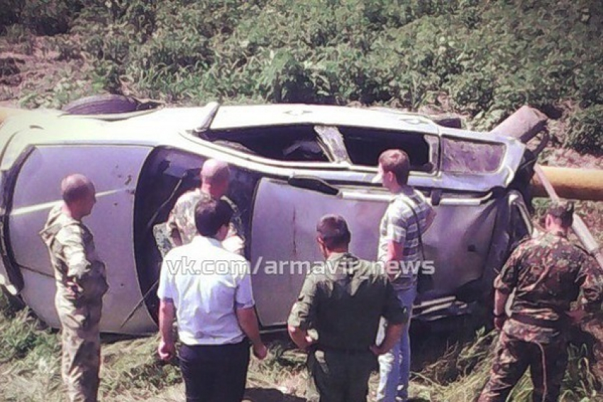  В Армавире перевернулась  машина со спецназовцами и врезалась в газопровод