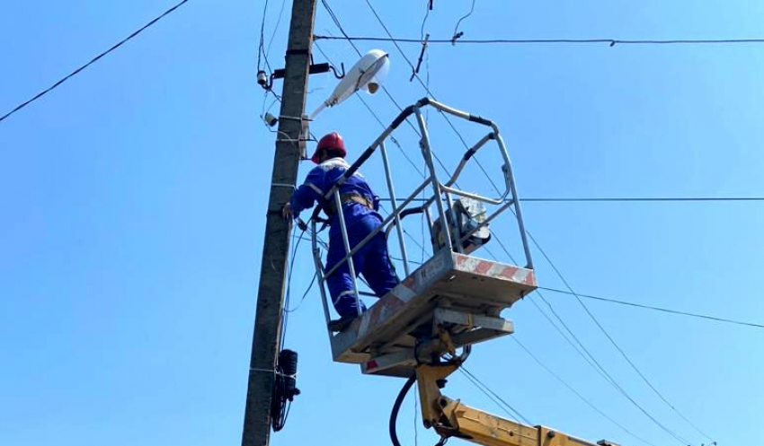 В Горячем Ключе выявили 88 фактов незаконного подвеса линий связи на опорах ЛЭП