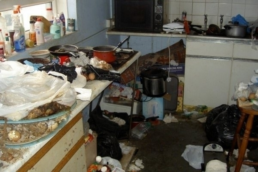 Разгневанные соседи выселили жительницу Новороссийска из квартиры