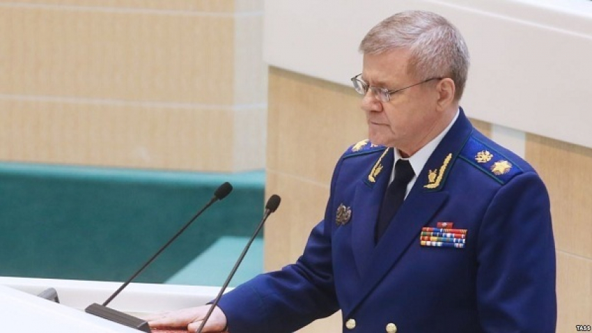 Дело об исчезновении 3 млрд дорожных рублей изучит генпрокурор Юрий Чайка
