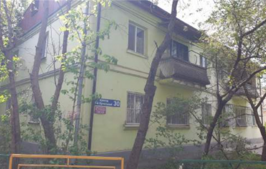 Двухэтажный жилой дом 1960-х годов изъяли в Краснодаре