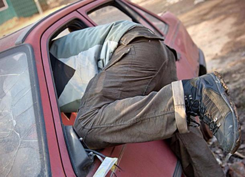 Краснодарские «Бони и Клайд» подозреваются в кражах из автомобилей