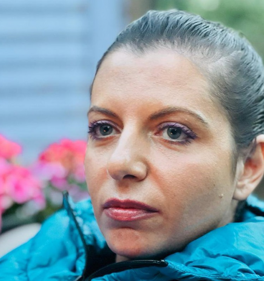 Маргарита Симоньян предложила помощь родным осиротевшей в результате теракта на Крымском мосту девочки