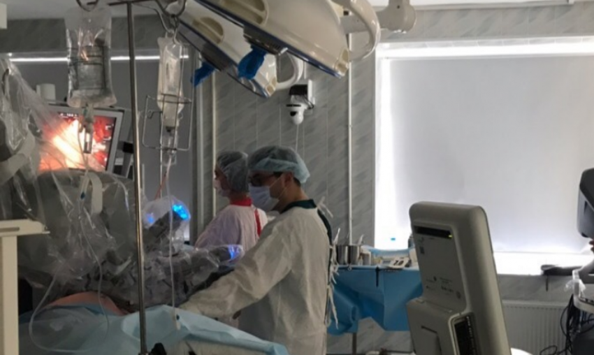  Краснодарские врачи удалили у мужчины огромную опухоль и сохранили почку 