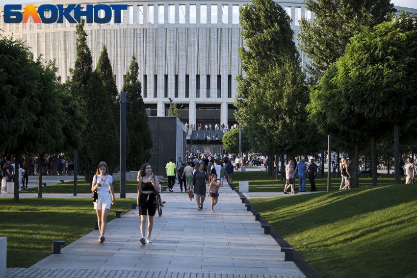 Главное в Краснодаре сегодня, 10 августа: история и реалии парка Галицкого, пожар, обыски, убийство и шаурма с гвоздями