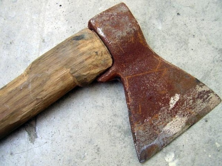 В Адыгее женщина изрубила топором родную сестру