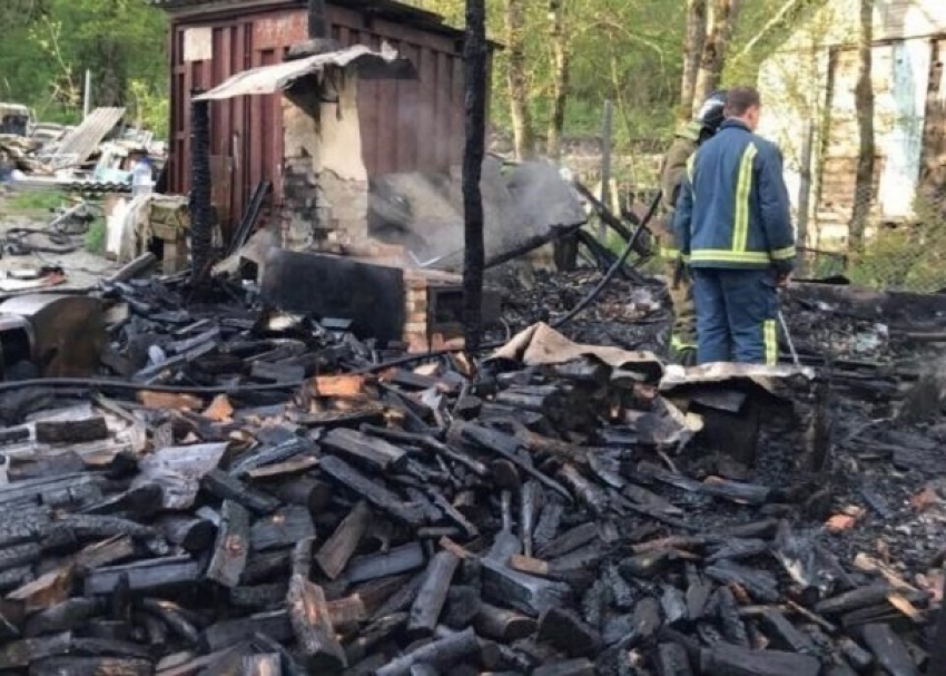  Стали известны обстоятельства гибели девушки и троих детей при пожаре в Геленджике
