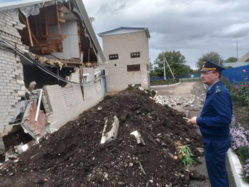 Стена обрушилась в психоневрологическом интернате на Кубани: есть пострадавшие 