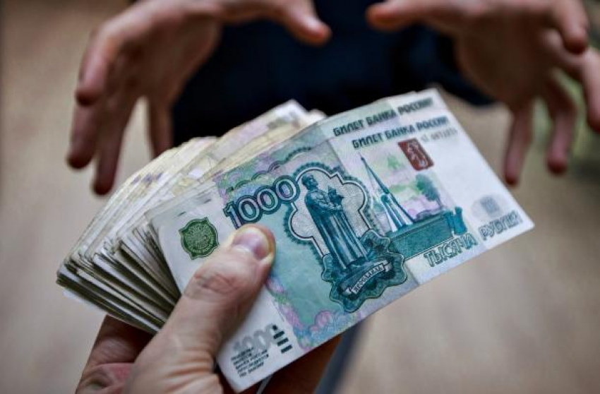 В Кущеввском районе заместитель главы администрации помог украсть 5 миллионов рублей