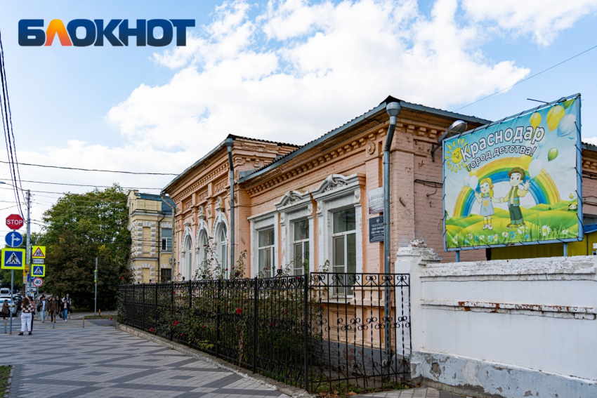 В мэрии Краснодара заявили, что мешки с песком «на случай войны» в детсадах не нужны