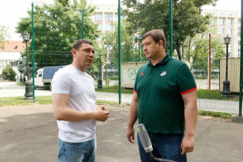 Мэр Краснодара поручил привести в порядок баскетбольные площадки в сквере Дружбы народов