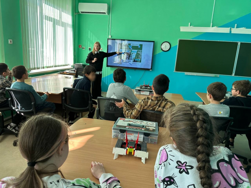 Партия «Новые люди» предложила ввести уроки робототехники в школах Краснодарского края