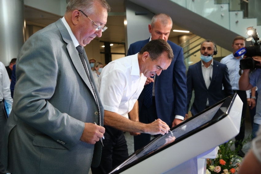 В Новороссийске торжественно открыли офис «Черномортранснефти» в ее 55-летие