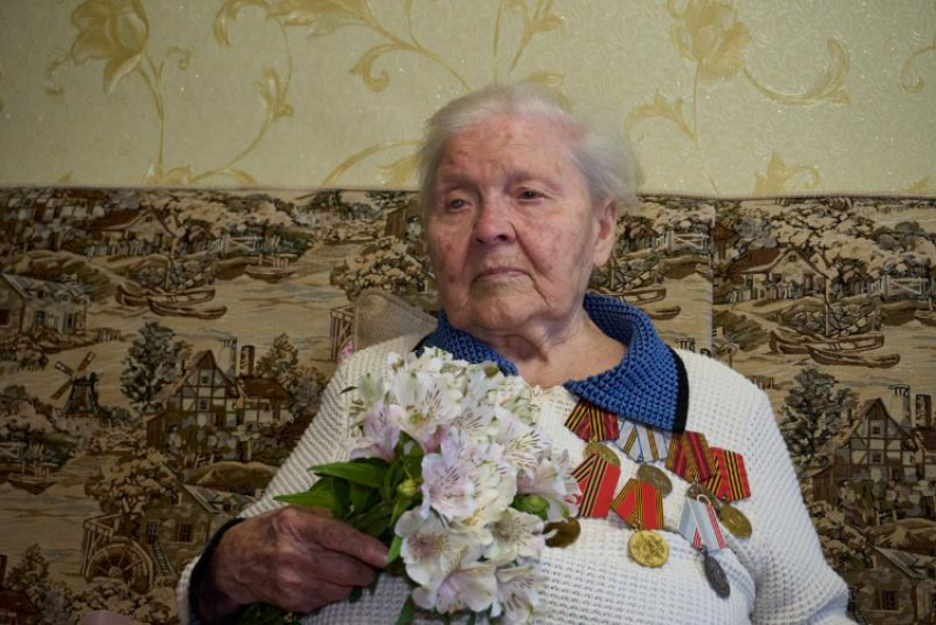 Мать и четверо братьев умерли на глазах: как смерть родных и жестокая война не сломила маленькую Катю