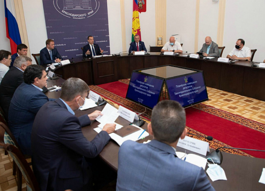  Поддержку малого и среднего бизнеса на Кубани обсудили депутаты ЗСК 
