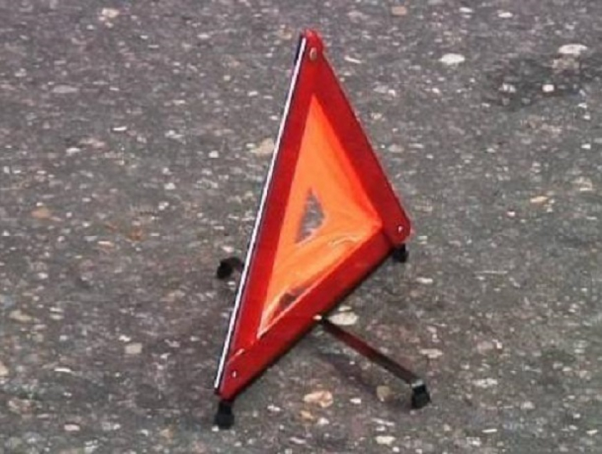 Во дворе дома в Краснодаре мужчина задавил 3-летнюю девочку 