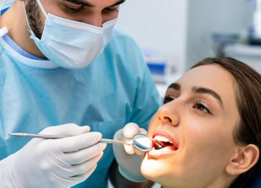 Первичный прием врача-стоматолога-терапевта – бесплатно