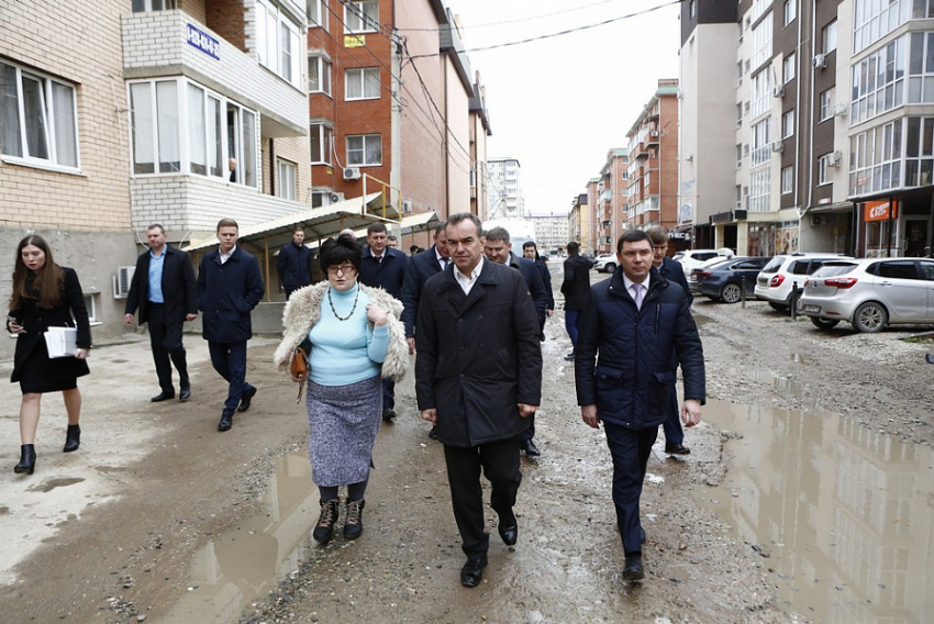  «Люди здесь не живут, а выживают», - губернатор съездил в Музыкальный микрорайон Краснодара 