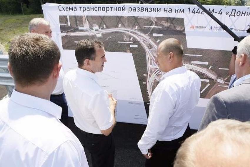 Вениамин Кондратьев потребовал вести ремонтные работы на дорогах Кубани в межсезонье