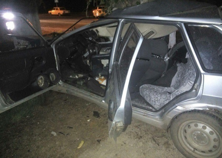 В Армавире 22-летний водитель ВАЗ разбился насмерть 