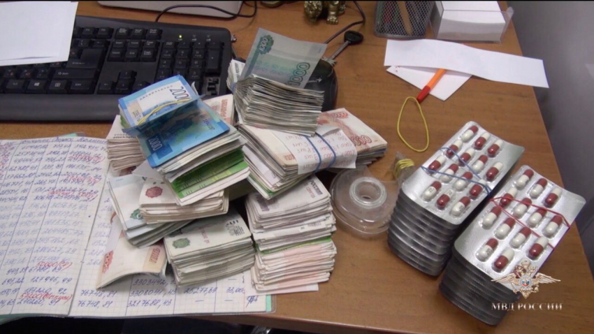 В Краснодаре банда из 13 человек вместе с фармацевтами продавали наркоманам «Лирику"