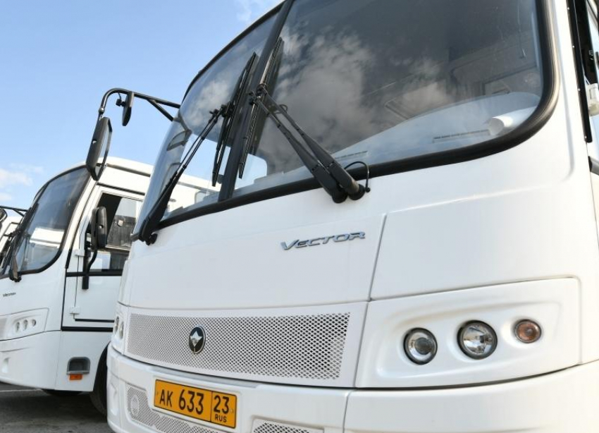 В Краснодаре автобусы стали передвигаться быстрее по спецполосе на Северной 