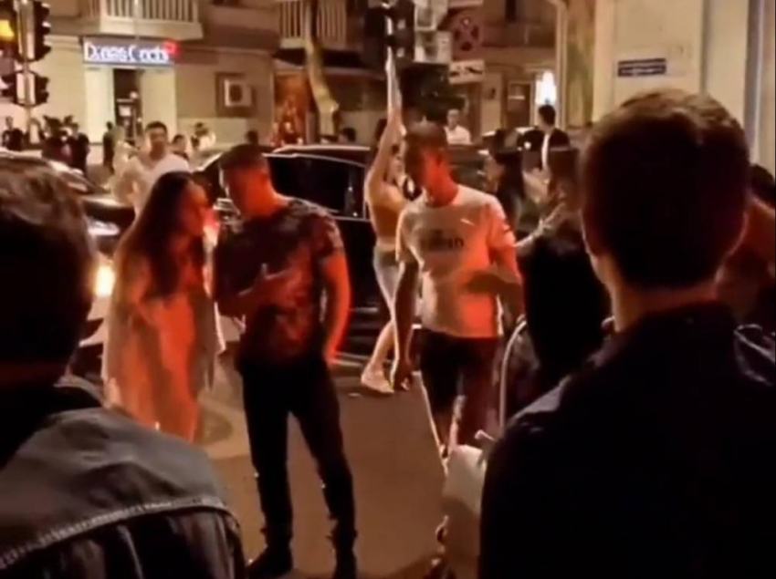 Восемь административных протоколов составили на участников уличных вечеринок в Краснодаре