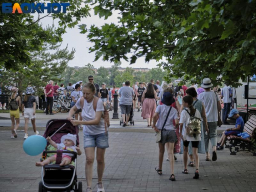 Йога на воде и концерт Ольги Серябкиной: как Краснодар отпразднует День молодежи