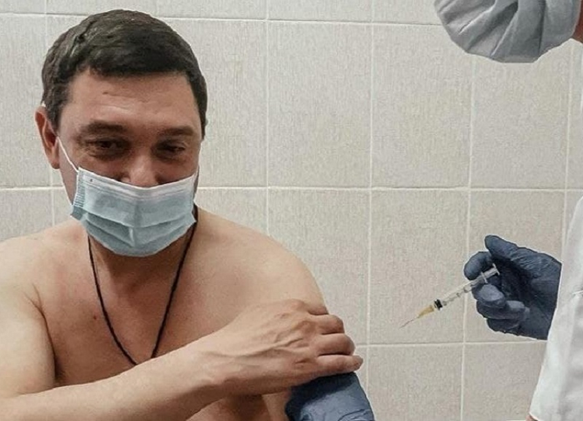 Мэр Краснодара Первышов сделал прививку от коронавируса