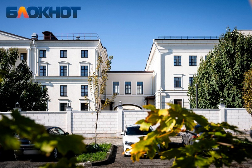 «Жизнь – сложная штука»: миллиардер Дерипаска поздравил с Днём знаний учащихся лицея на Кубани