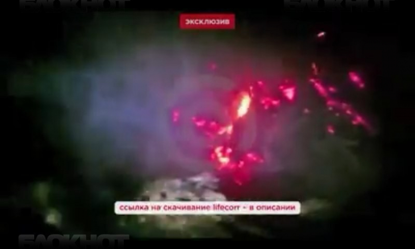  В Сети появились кадры, снятые сразу после крушения вертолета под Анапой 