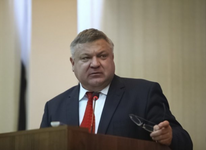  Глава Туапсинского района Лыбанев ушел в отставку 