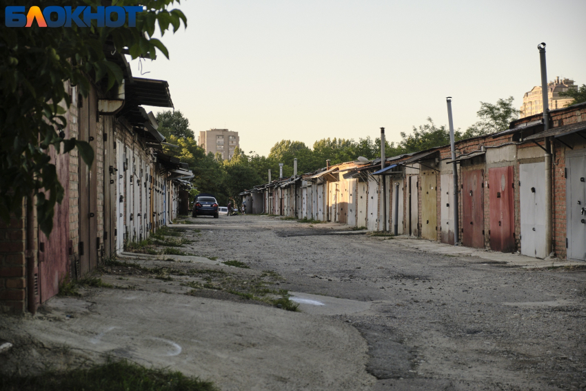 Мэрия Краснодара снесёт десятки гаражей и построек: список