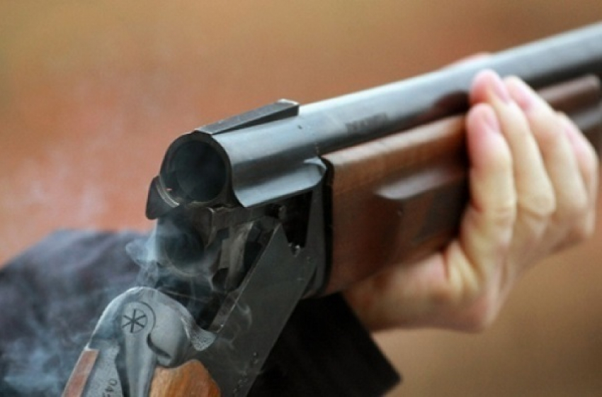 На Кубани мужчина за 100 рублей продал ружье полицейскому