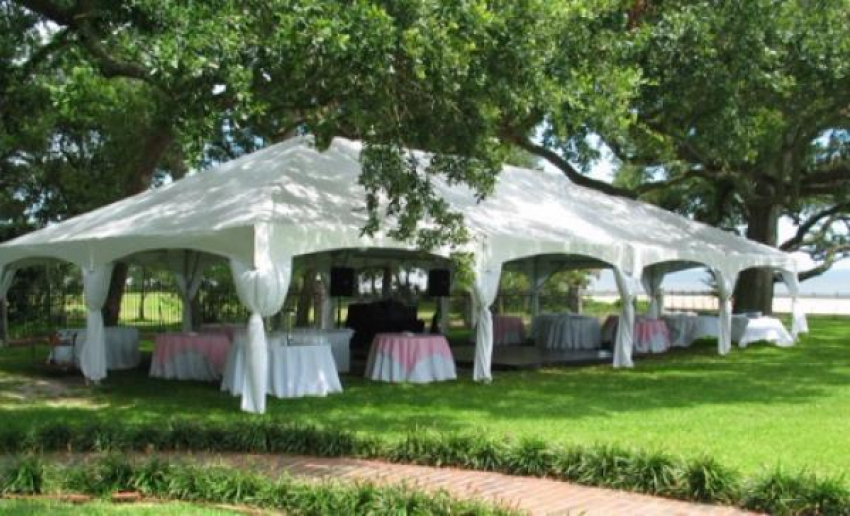 Полиция и ОМОН проверили летние кафе города