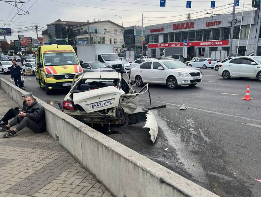 Как минимум два человека погибли в ДТП на Северном мосту в Краснодаре: что известно