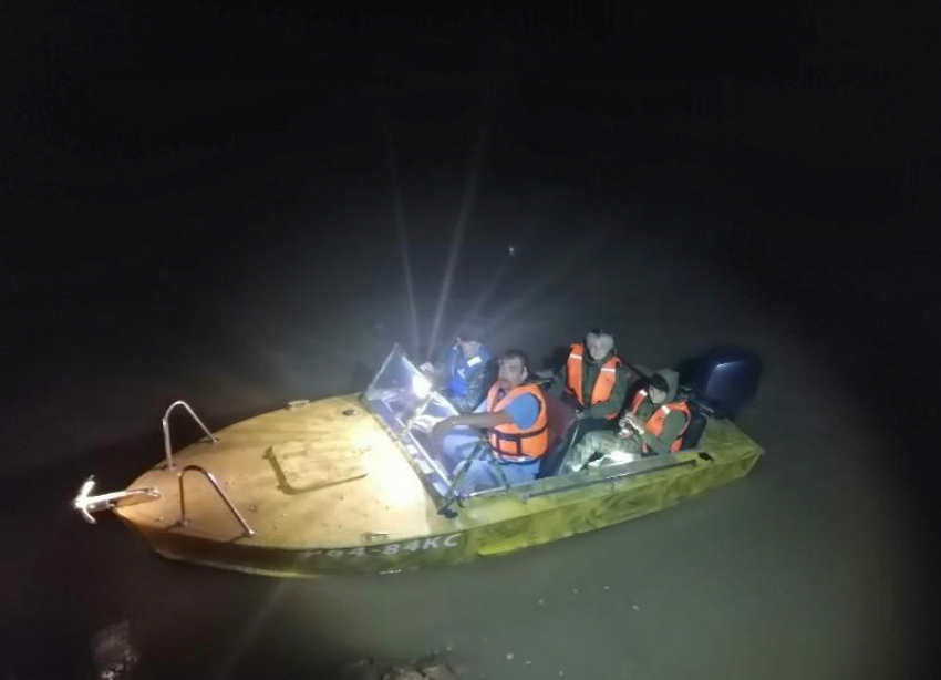 В поисках второго утонувшего мальчика спасатели обследовали реки Пшех и Белая 