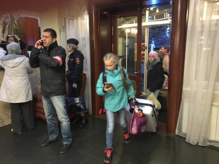 Более 800 пассажиров задержанных из-за наводнения поездов размещены в гостиницах Краснодара 