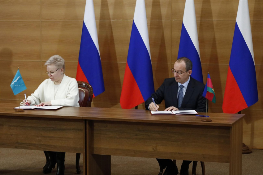 Парламент Кубани будет обмениваться опытом с Омской и Сахалинской областями 